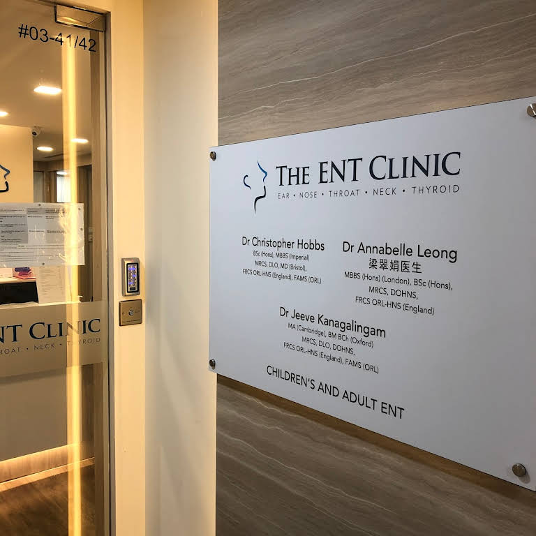 Top in Singapore: Dr.-Chris-Hobbs