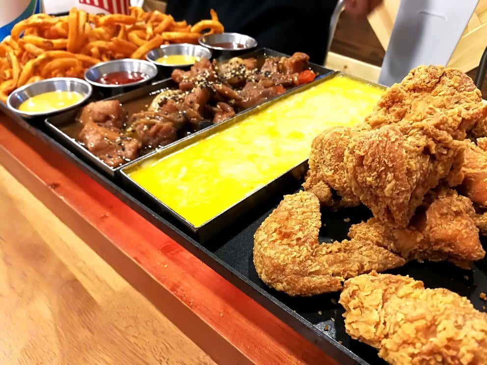 NeNe Chicken, Singapore